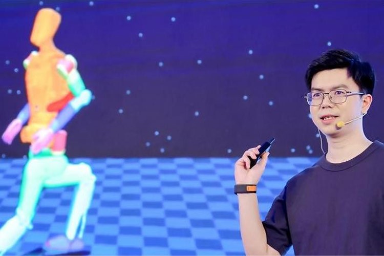 天才少年稚晖君华体会机器人走路进场！AI模型做大脑，目标售价20万以内